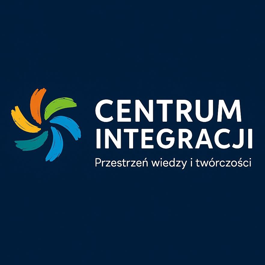 biały napis Centrum integracji Przestrzeń wiedzy i twórczości na granatowym tle, obok kolorowy kwiatek